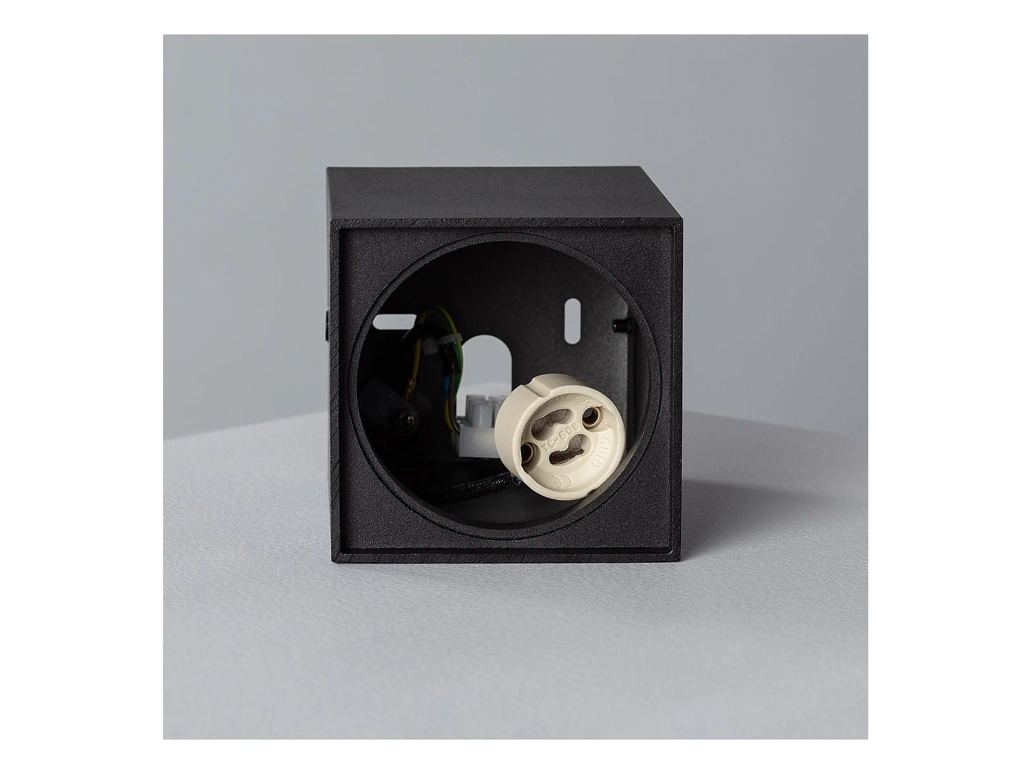 Aplique de Techo Aluminio Jaspe Negro Negro