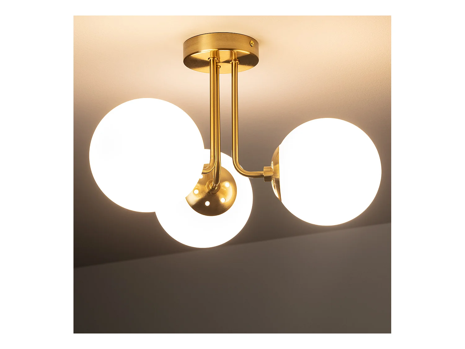 Lámpara de Techo Metal y Cristal Moonlight Brass 3 Focos Blanco