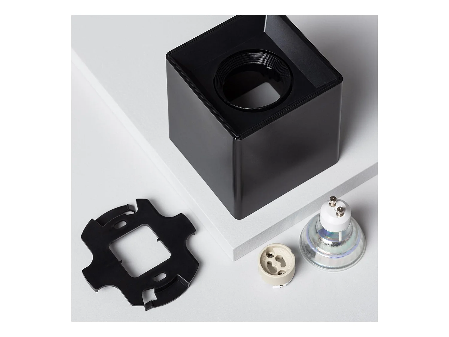 Plafonnier Space Carré Noir avec Ampoule GU10  4000K Blanc neutre