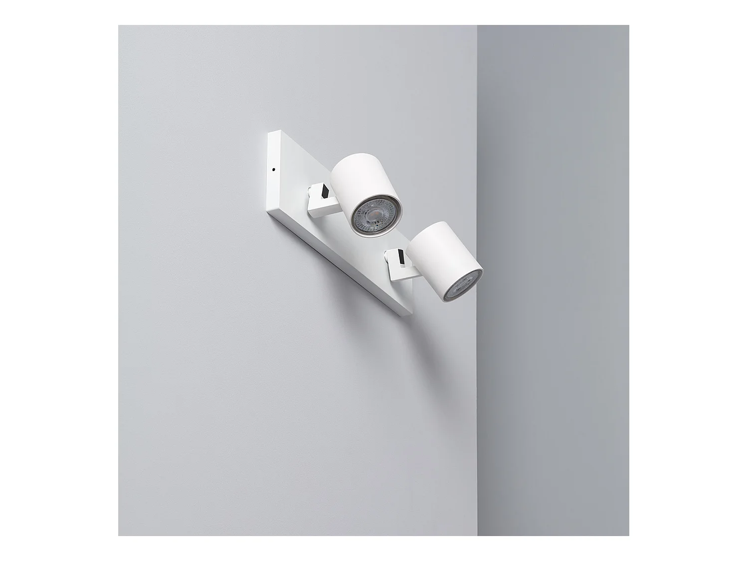 Spot à Douille Double en Saillie Orientable Aluminium Gylu à Ampoule GU10  Blanc
