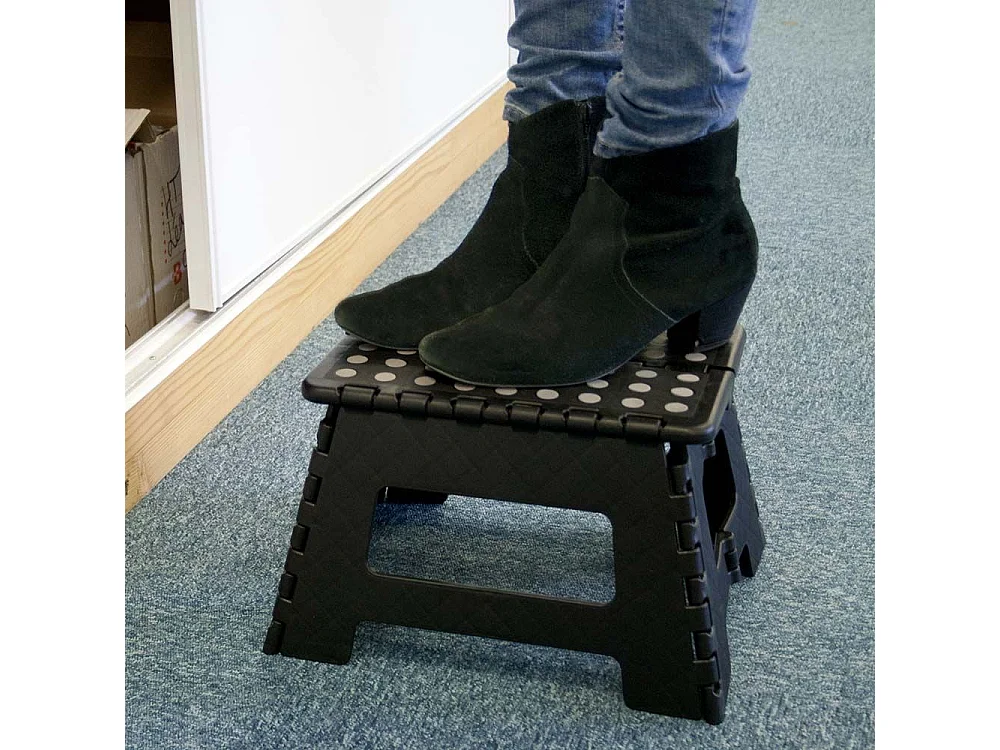 Peldaño plegable compacto