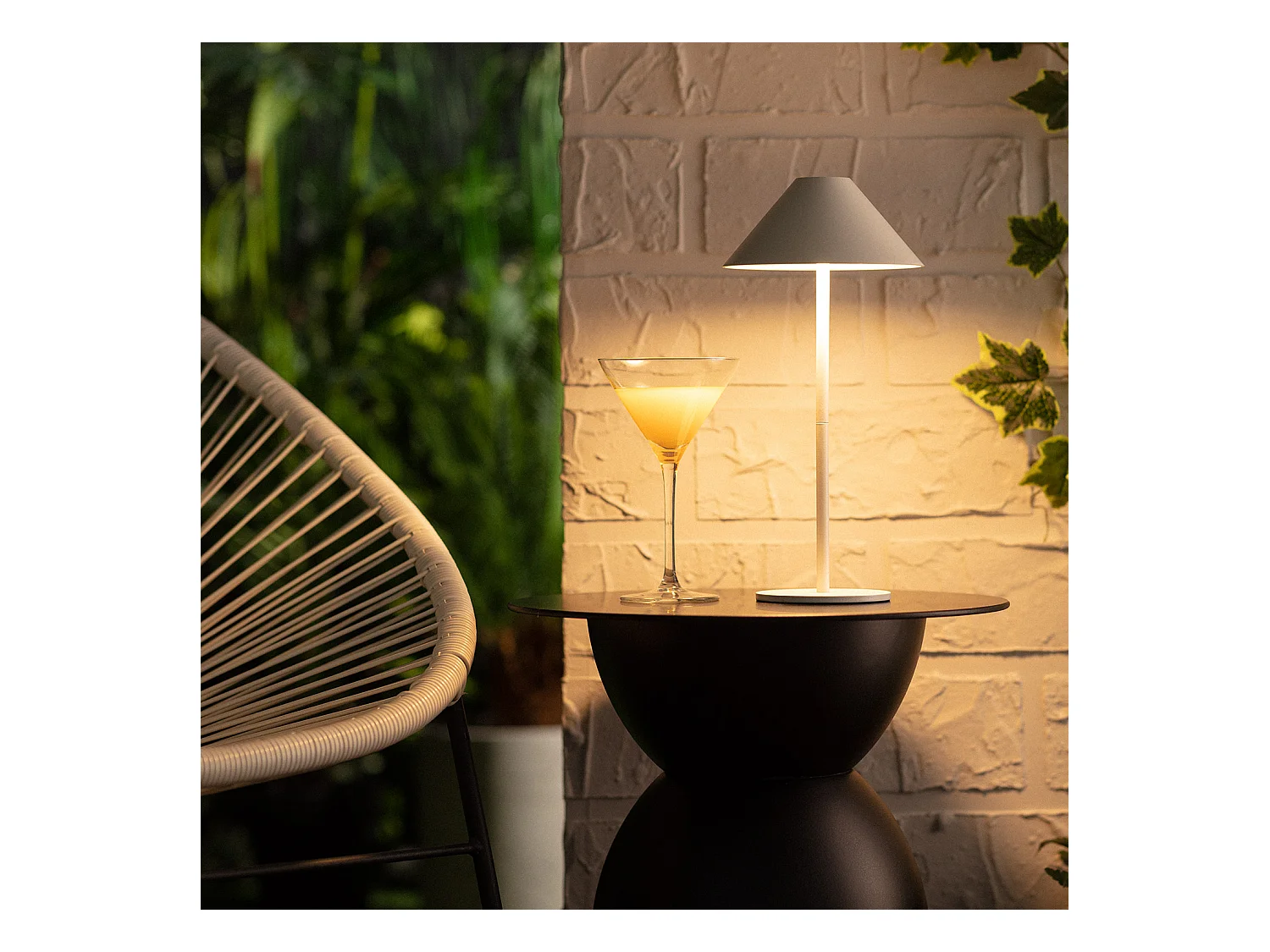 Lámpara de Mesa LED Portátil para Exterior con Batería USB Recargable Kivuli Negro