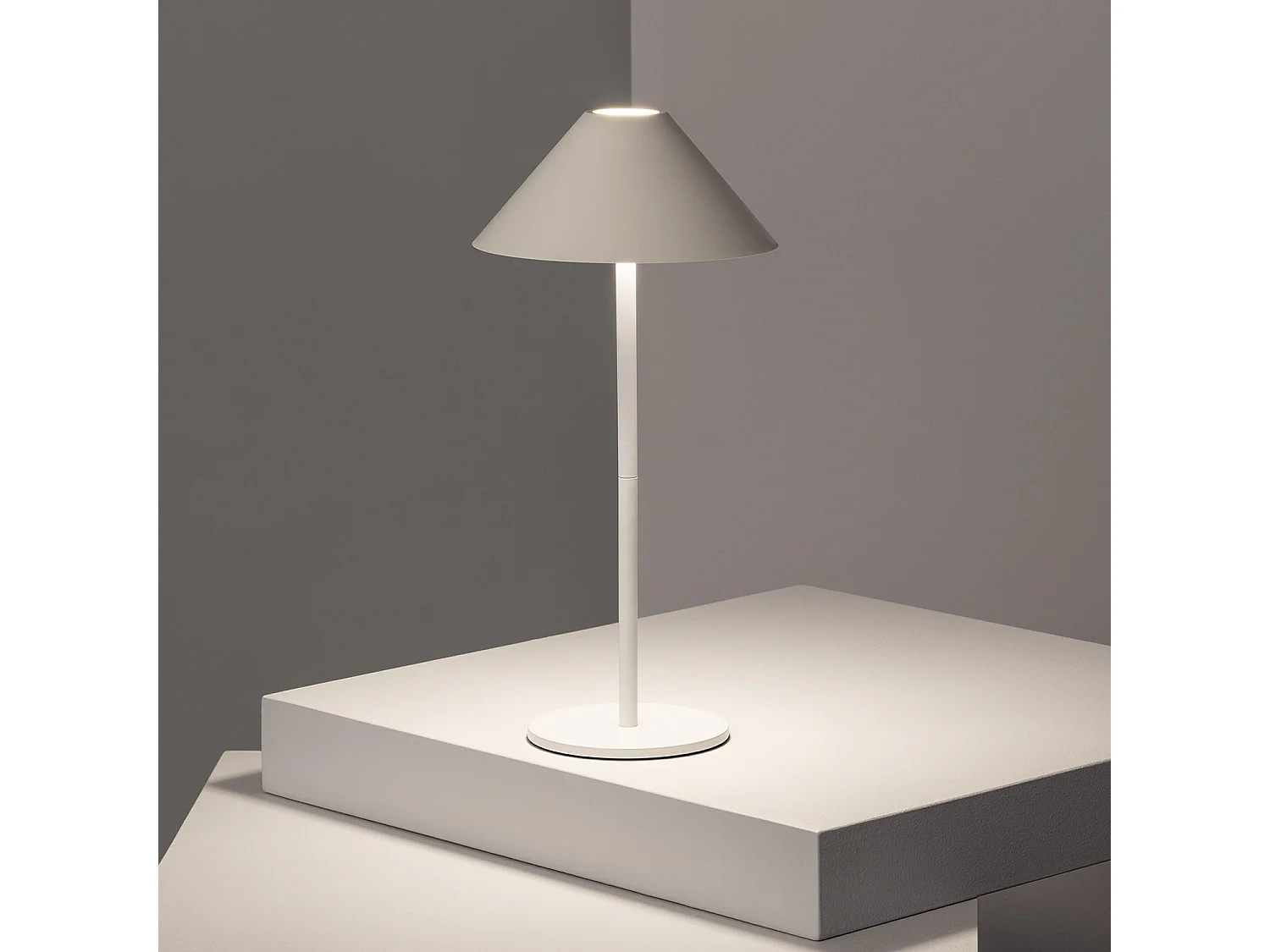 Lampe à Poser LED 3W Portable Extérieure avec Batterie Rechargeable USB Kivuli  Noir