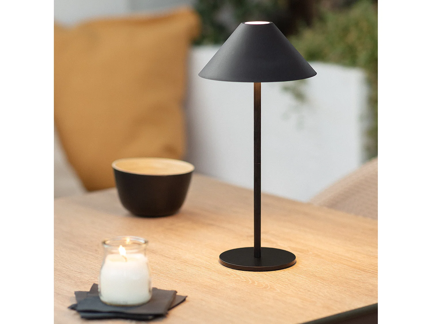 Lampe à Poser LED 3W Portable Extérieure avec Batterie Rechargeable USB Kivuli  Noir