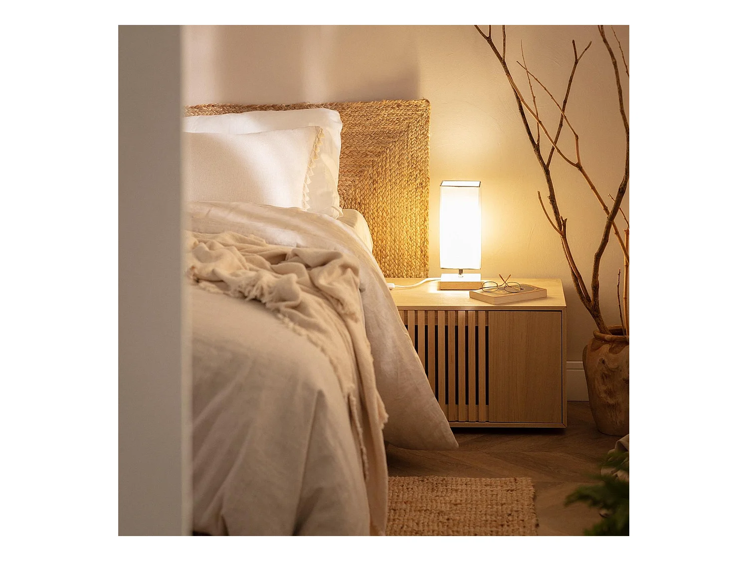 Lampe à Poser Bois et Tissu Haarle Blanc