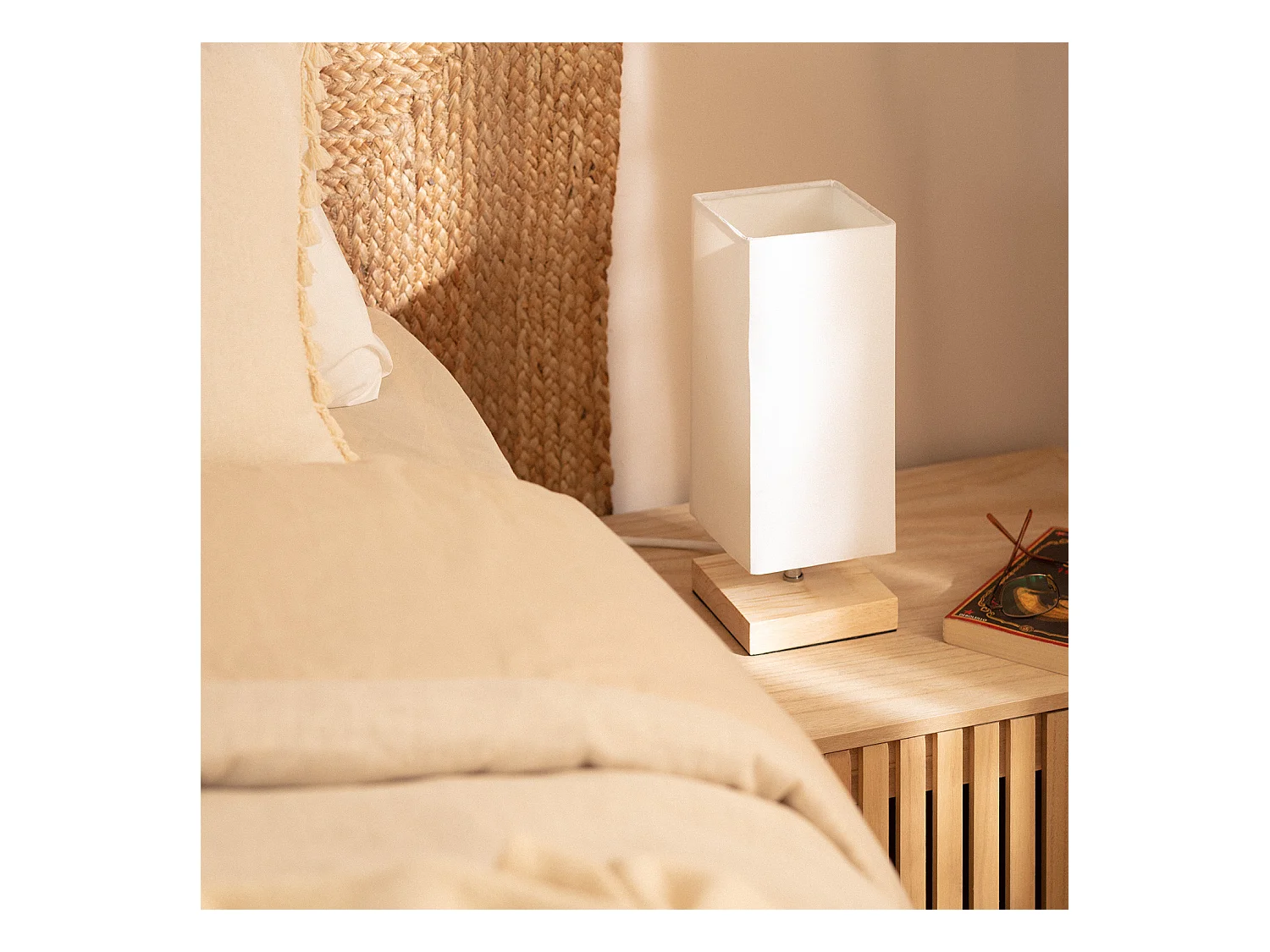 Lampe à Poser Bois et Tissu Haarle Blanc