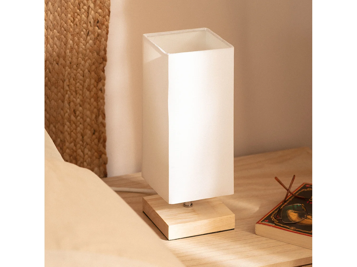 Lampe à Poser Bois et Tissu Haarle Blanc