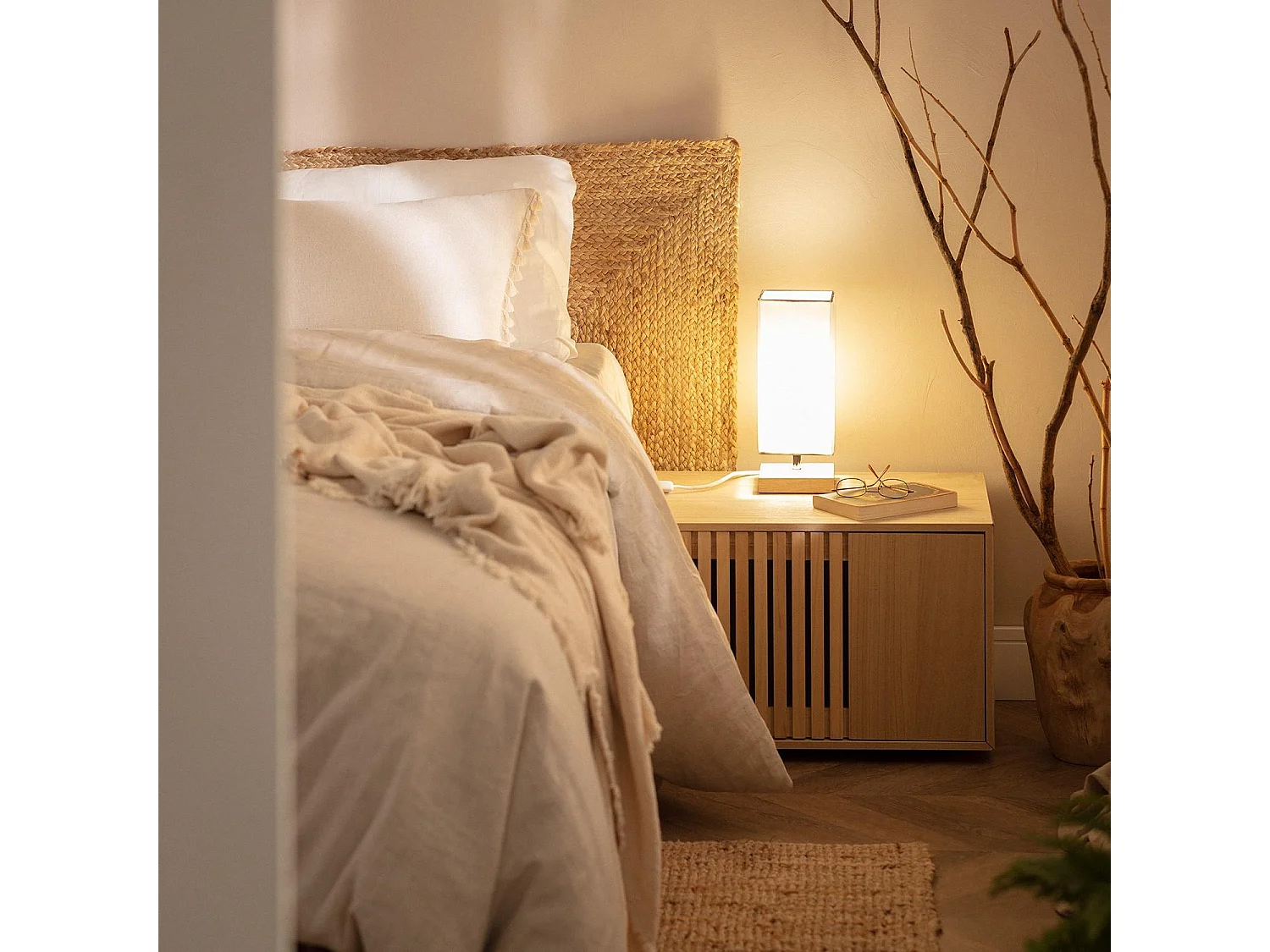 Lampe à Poser Bois et Tissu Haarle Blanc