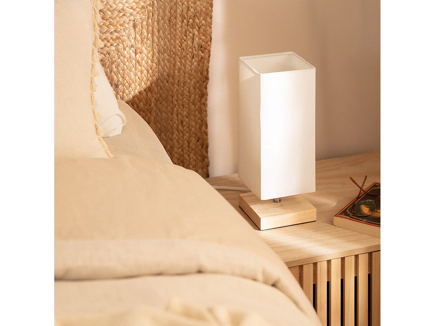 Lampe à Poser Bois et Tissu Haarle Blanc