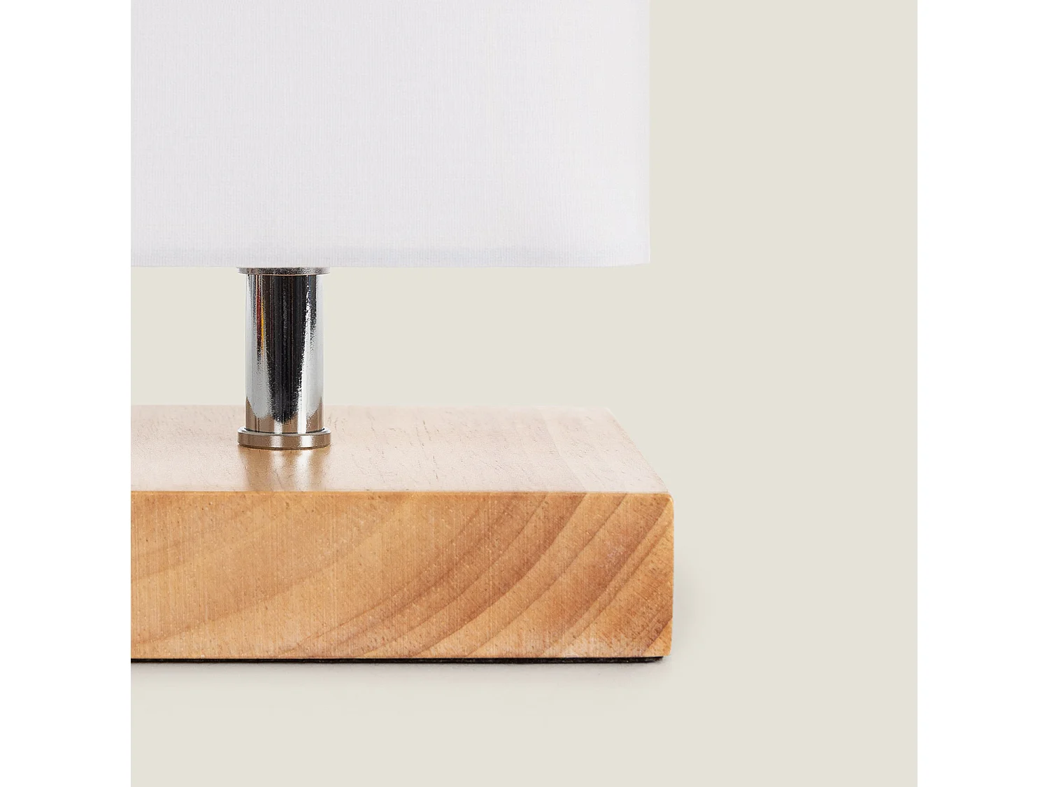 Lampe à Poser Bois et Tissu Haarle Blanc
