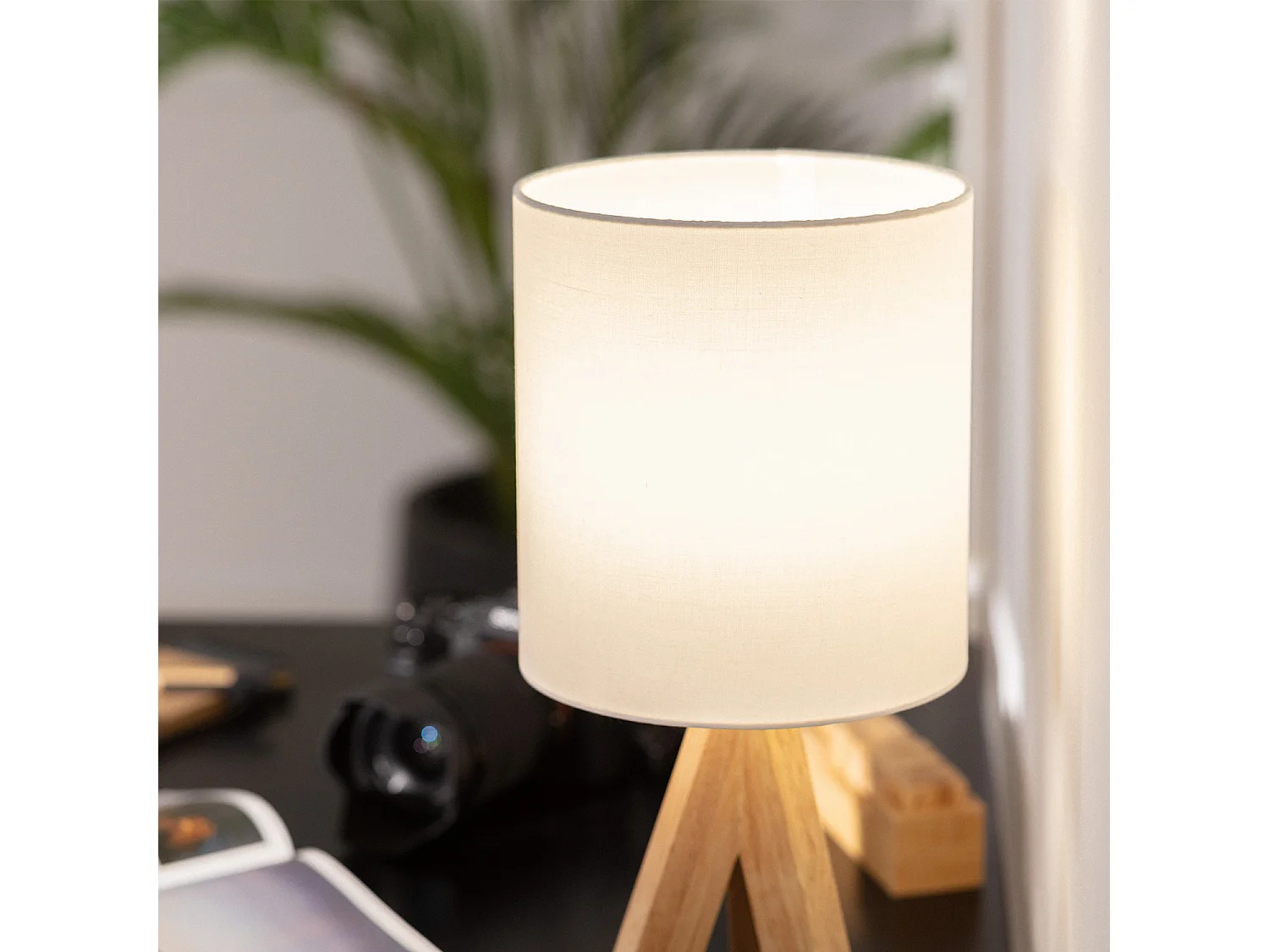 Lámpara de Mesa de Madera Kanuni Blanco