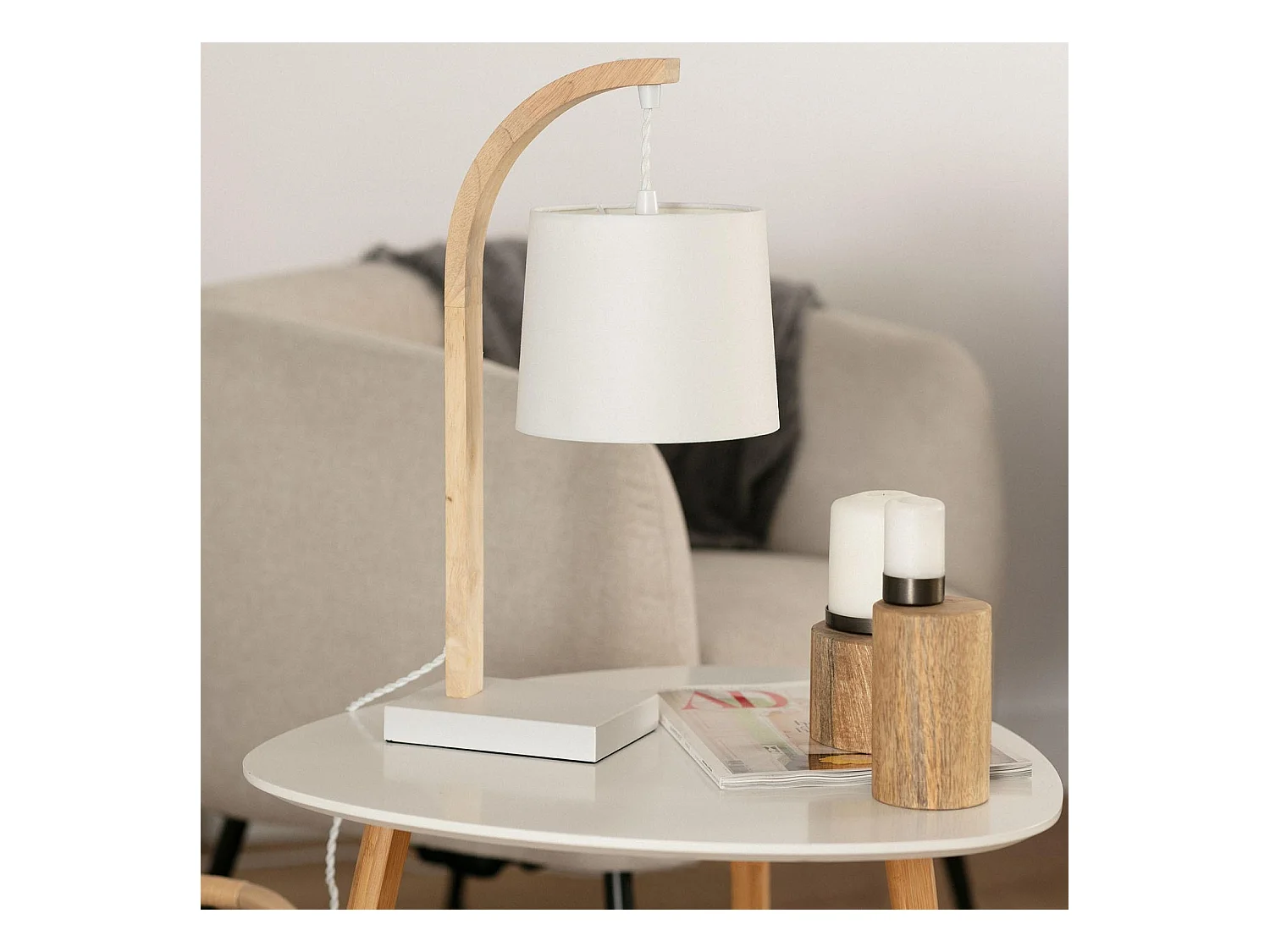 Lampada da Tavolo Tessuto e Legno Haakon Bianco