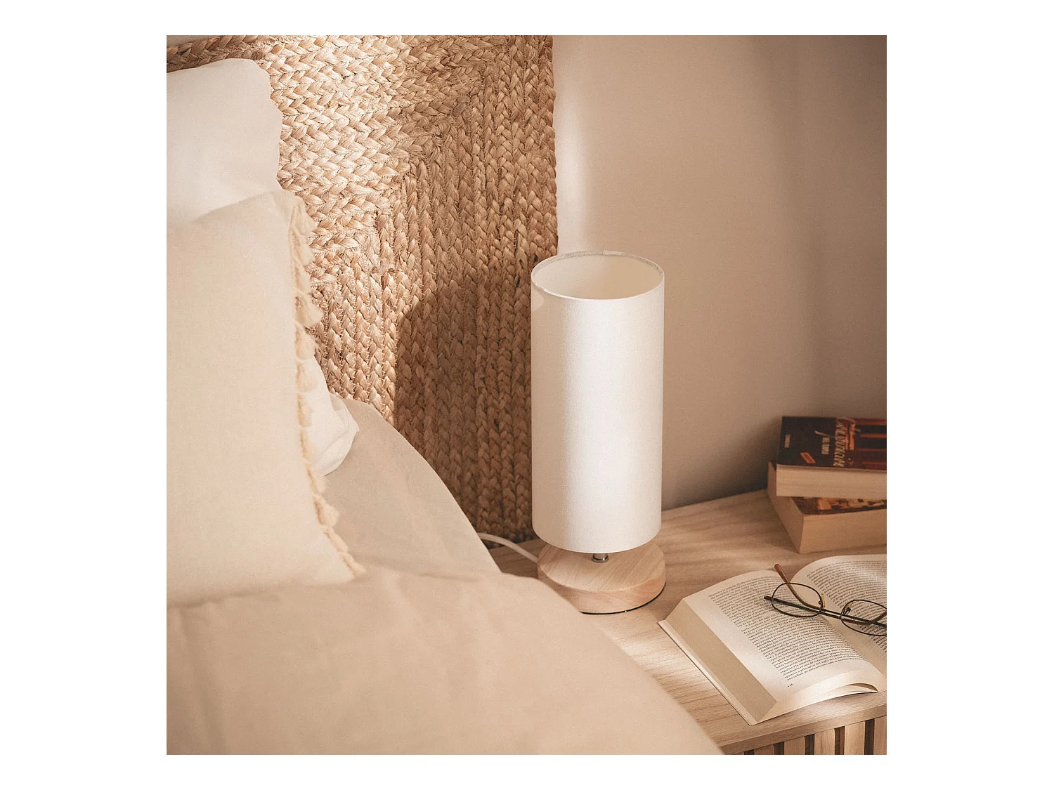 Lampada da Tavolo Legno e Tessuto Roundi Haarle Bianco