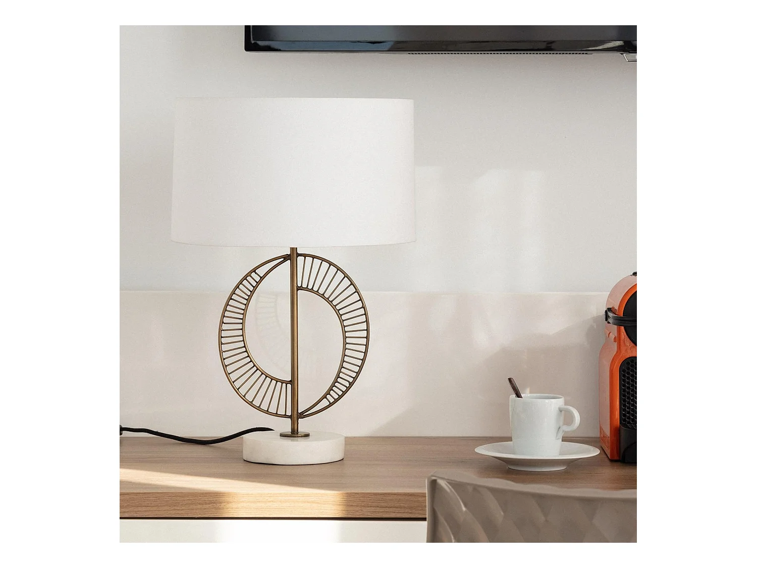 Lámpara de Mesa Metal y Mármol Castle Blanco