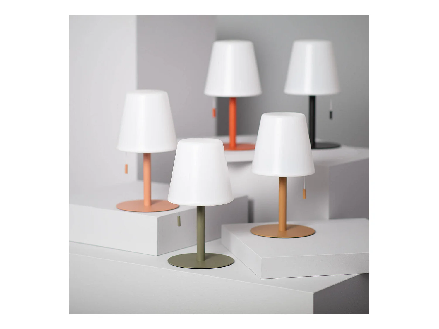 Lampada da Tavolo LED 2,6W Portatile per Esterno in Alluminio con Batteria Ricaricabile Epinay Nero