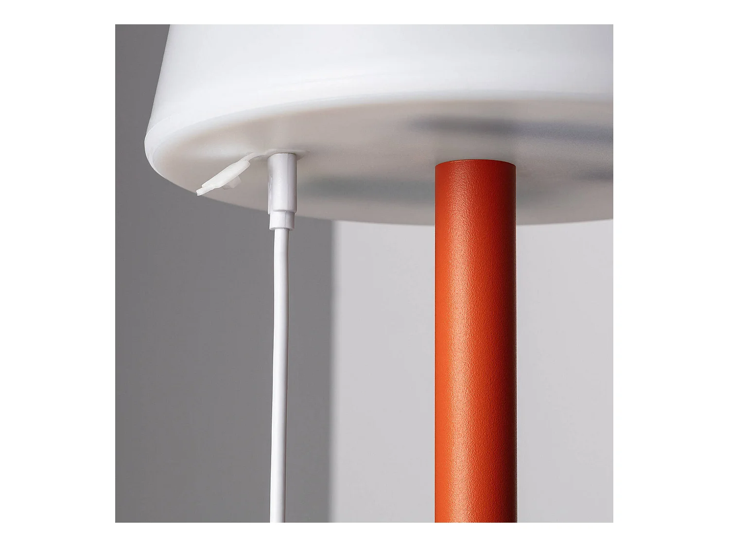 Lampada da Tavolo LED 2,6W Portatile per Esterno in Alluminio con Batteria Ricaricabile Epinay Terracotta