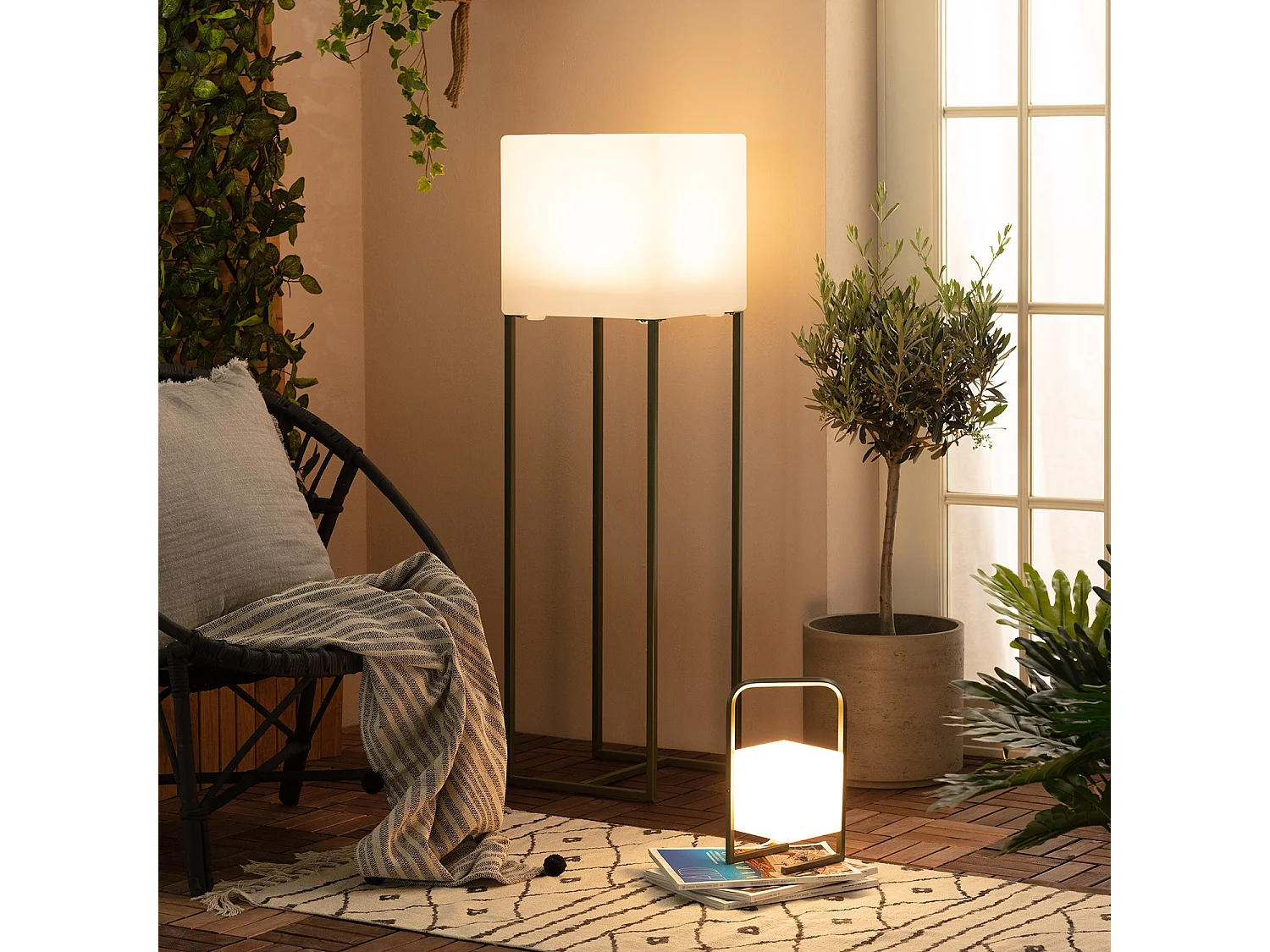 Lámpara de Mesa LED Portátil para Exterior Aluminio con Batería USB Recargable Tiber Verde Caqui
