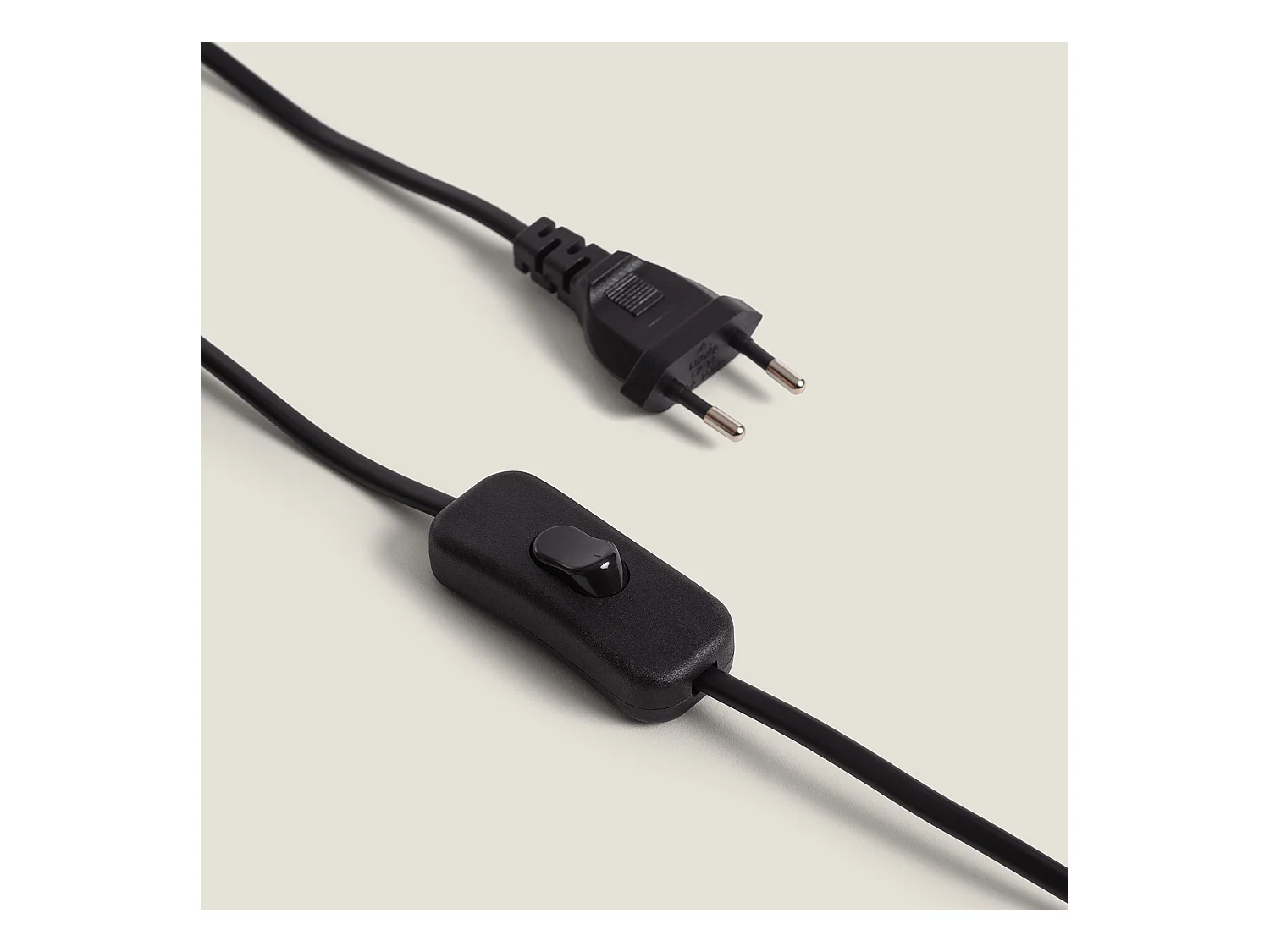 Lampada da Tavolo Guldan Nero