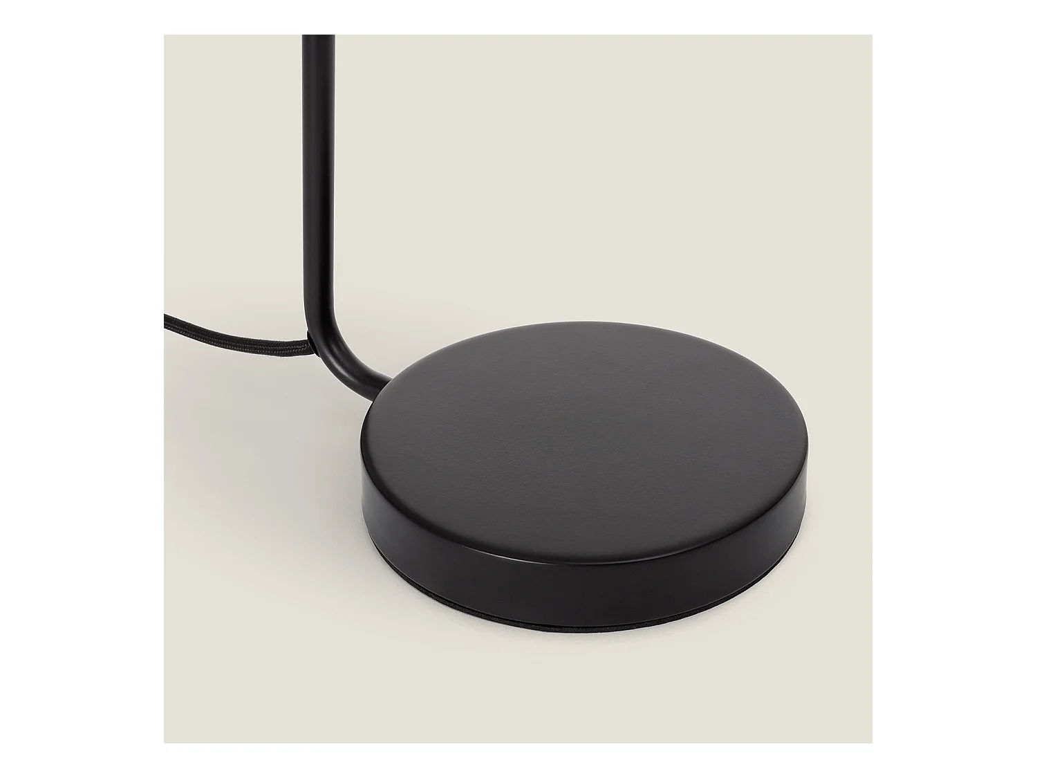 Lámpara Flexo Escritorio de Metal Jigger Negro