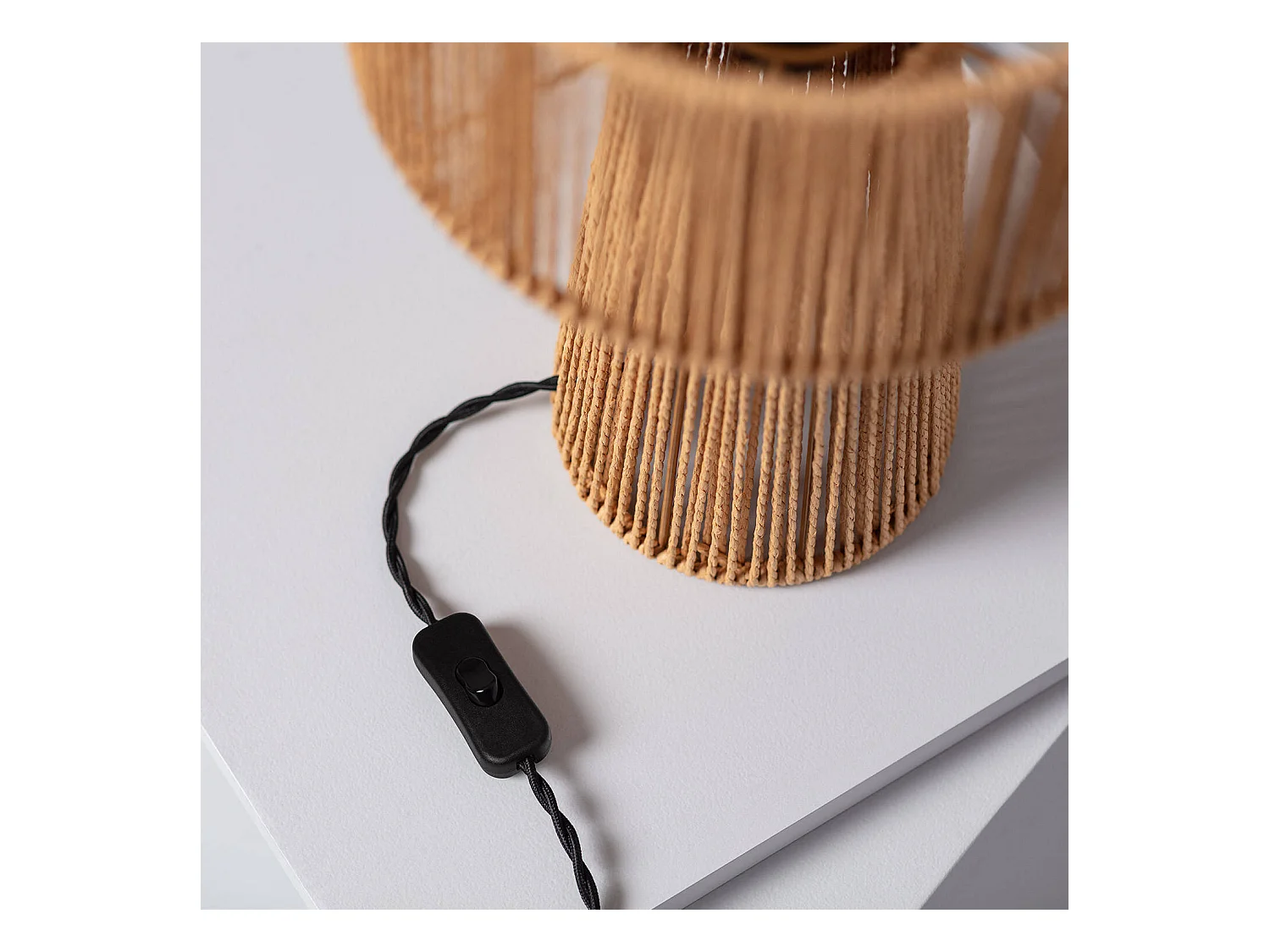 Lampada da Tavolo Carta Intrecciata Kala Lilium Naturale