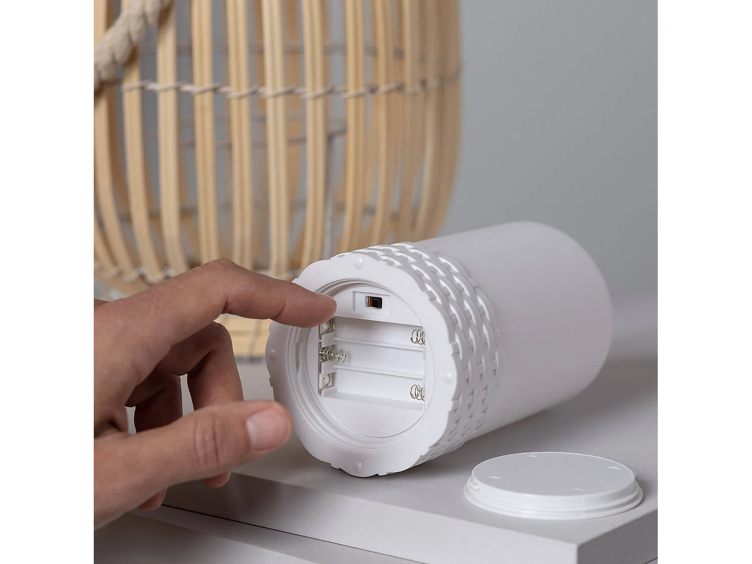 Lampada da Tavolo LED Portatile in Rattan Dragonera Naturale