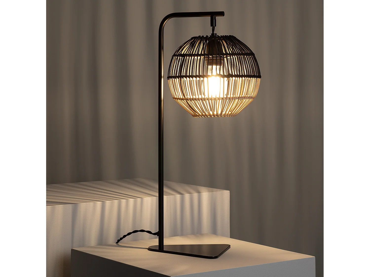 Lampada da Tavolo Rattan Kithnos Nero