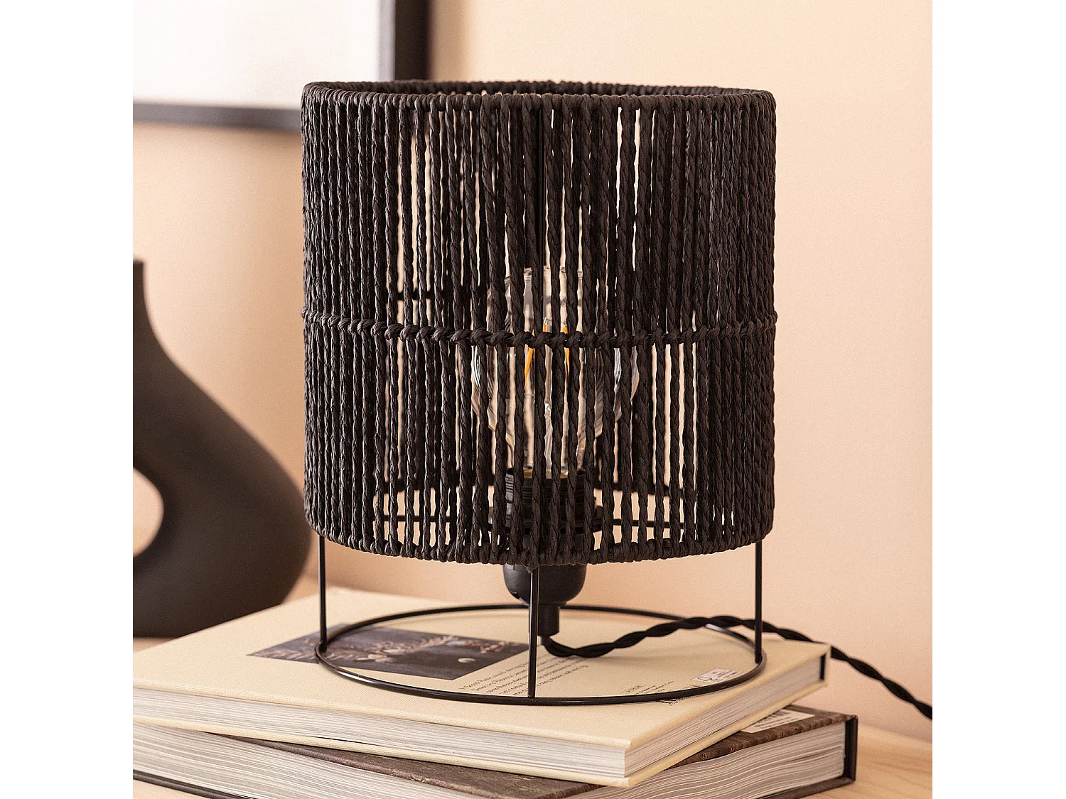 Lampe à Poser Papier Tressé Khalo Noir