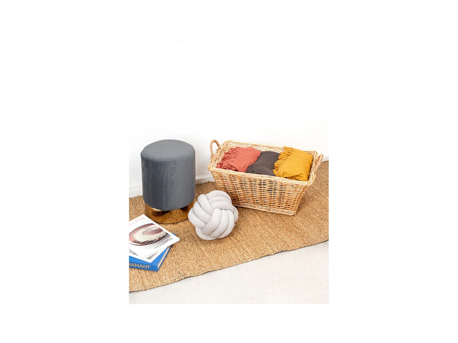 Pouf en velours et métal doré