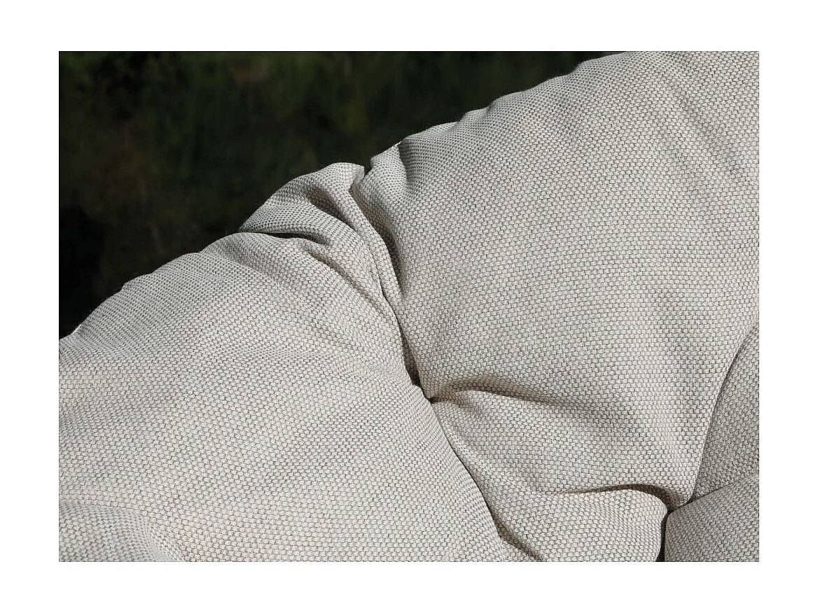 Fauteuil pivotant en résine Love