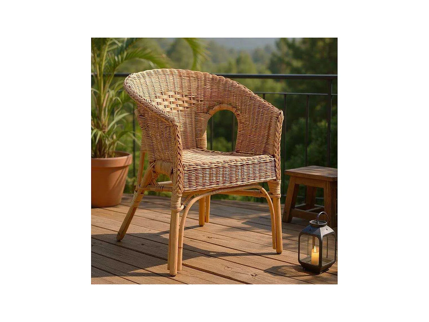 Fauteuil en rotin patiné marron Léa Sans coussin Sans coussin