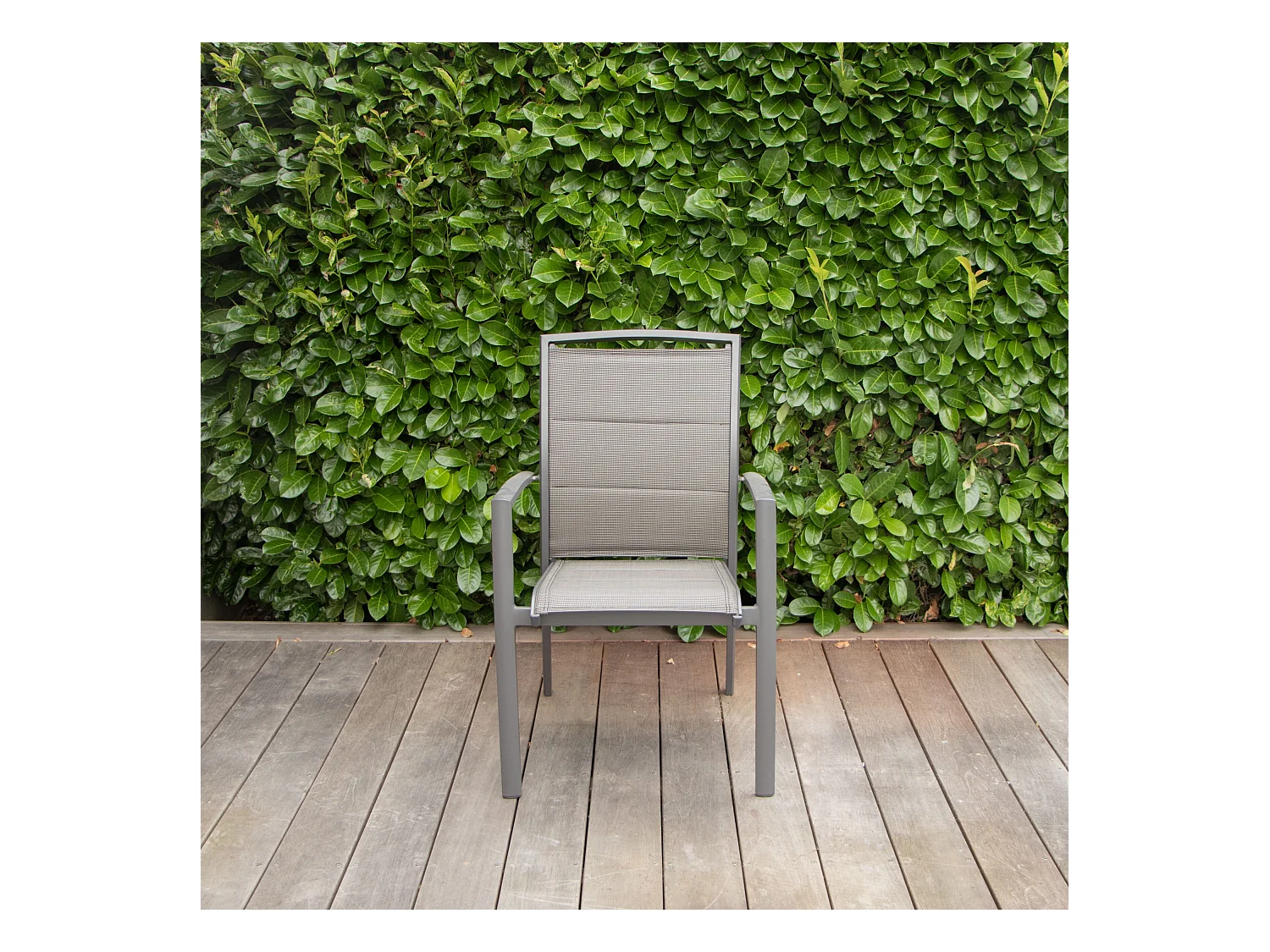 Fauteuil Modulo structure aluminium grise et assise textilène grise