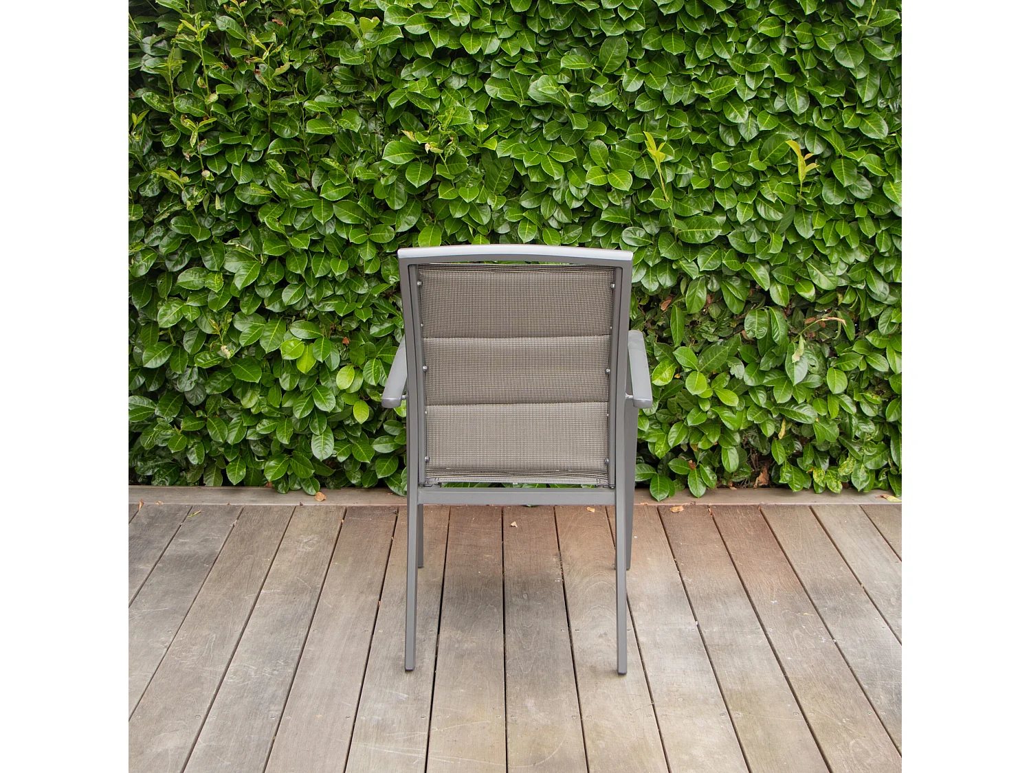 Fauteuil Modulo structure aluminium grise et assise textilène grise