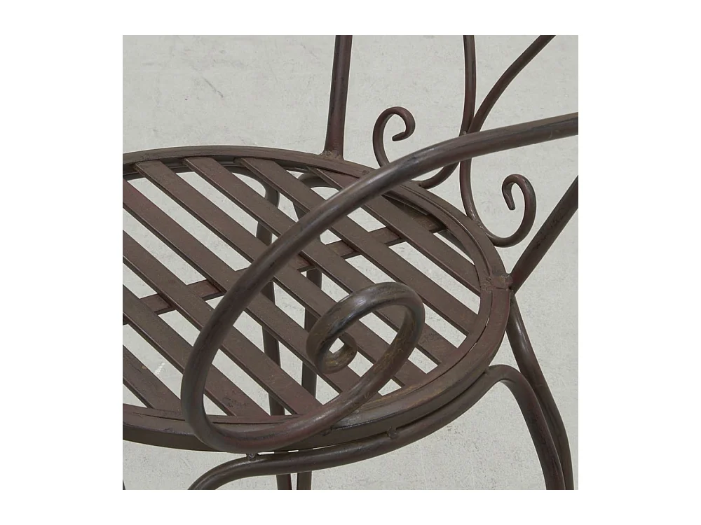 Fauteuil en métal vieilli