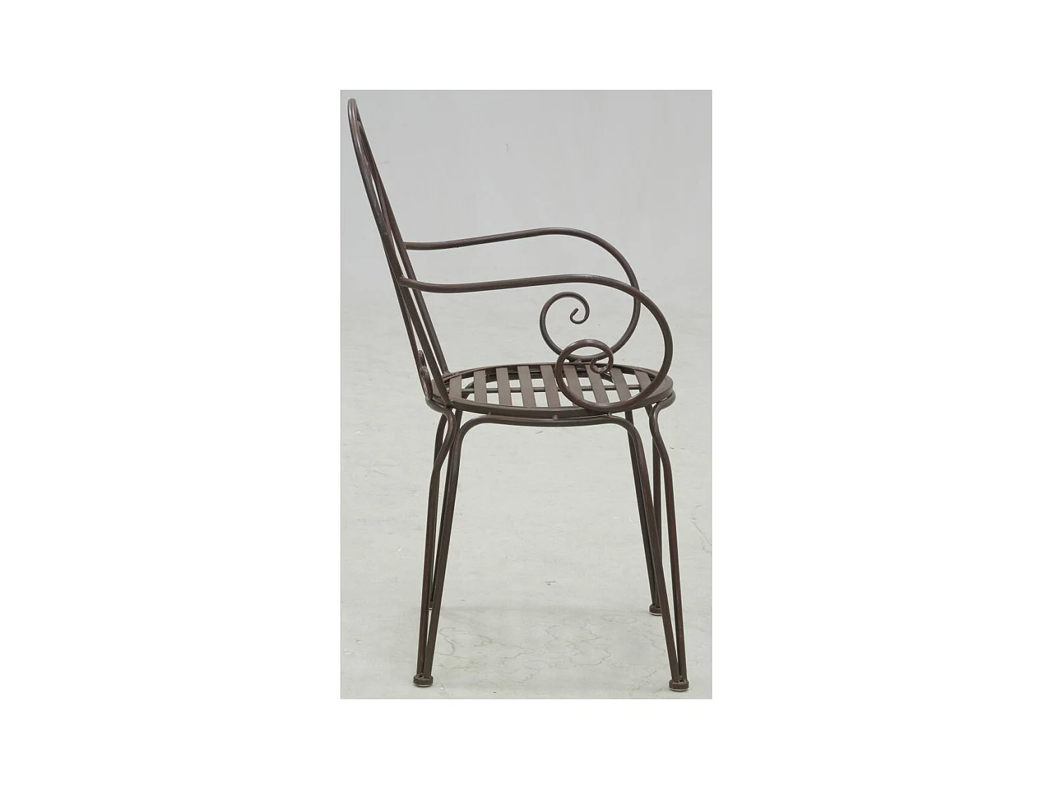 Fauteuil en métal vieilli