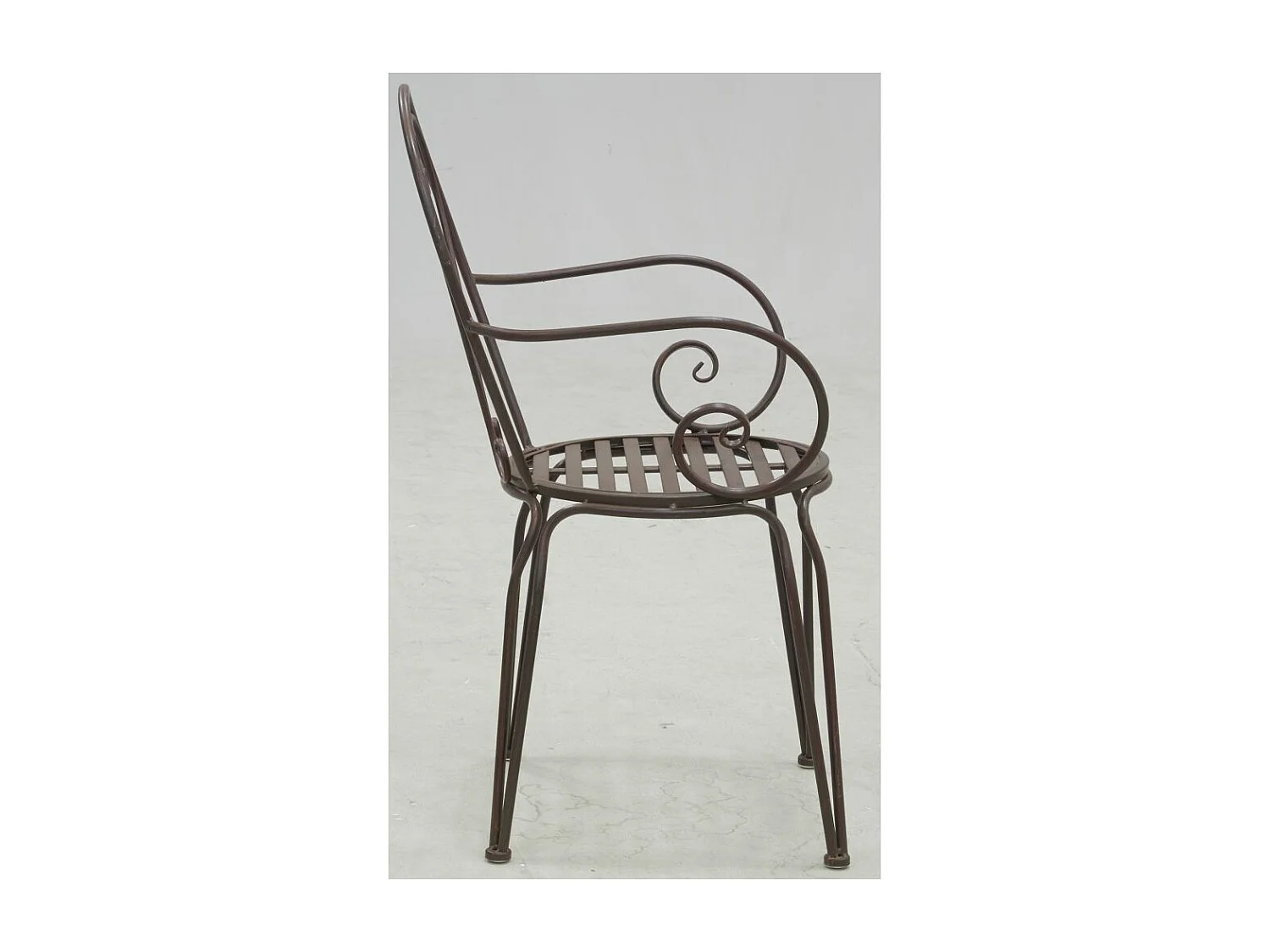 Fauteuil en métal vieilli