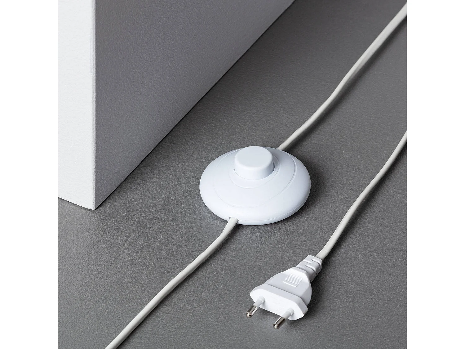 Lampada da Terra Metallo Madow Bianco