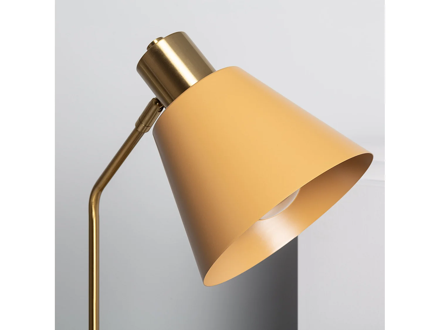 Lampadaire Aluminium et Marbre Vinci  Doré