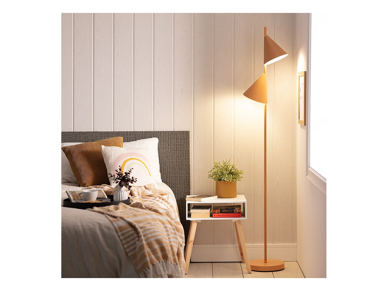 Lámpara de Pie Whirlwind Camel