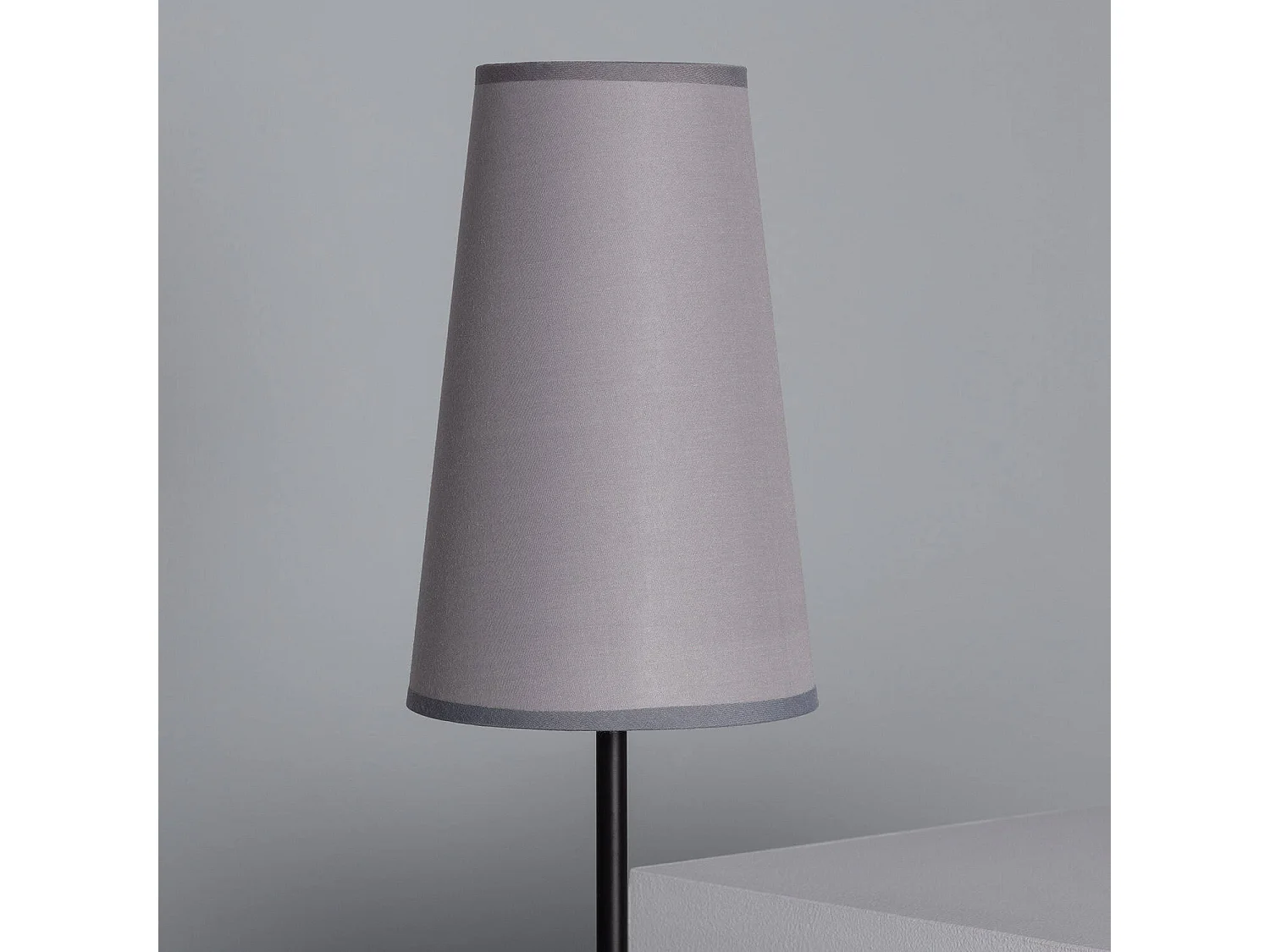 Lampadaire Ciment et Fer Betonas Gris