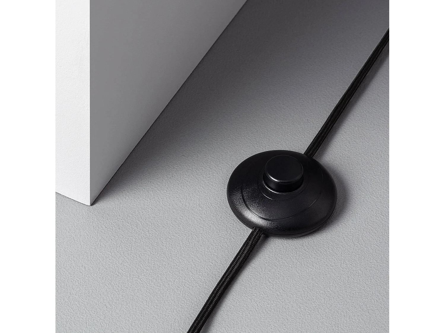 Lampadaire Ciment et Fer Betonas Gris