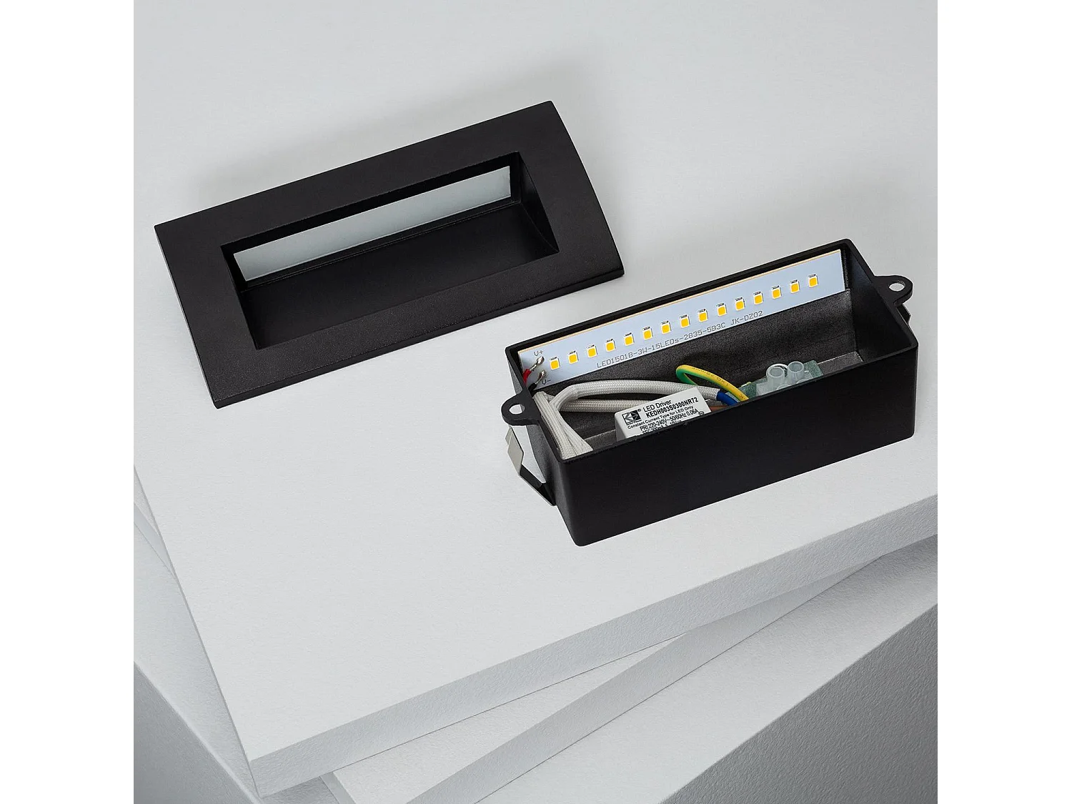 Balise LED Extérieure 4W Encastrable au Mur Rectangulaire Edulis Noire 2700K Blanc chaud
