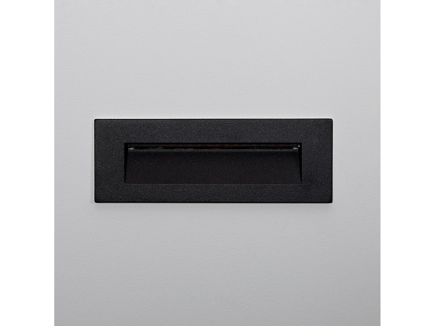 Balise LED Extérieure 7W Encastrable au Mur Rectangulaire Groult Noire 4000K Blanc neutre