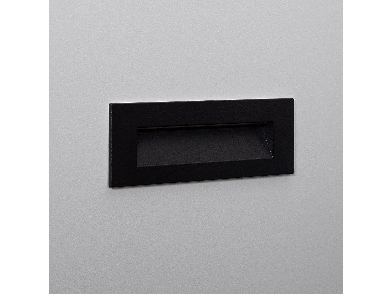 Balise LED Extérieure 7W Encastrable au Mur Rectangulaire Groult Noire 4000K Blanc neutre