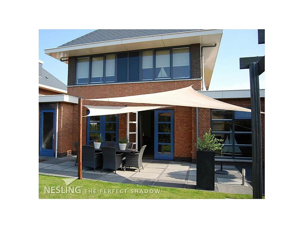 Voile d'ombrage triangulaire Coolfit crème porcelaine 4 x 4 x 5,7 m