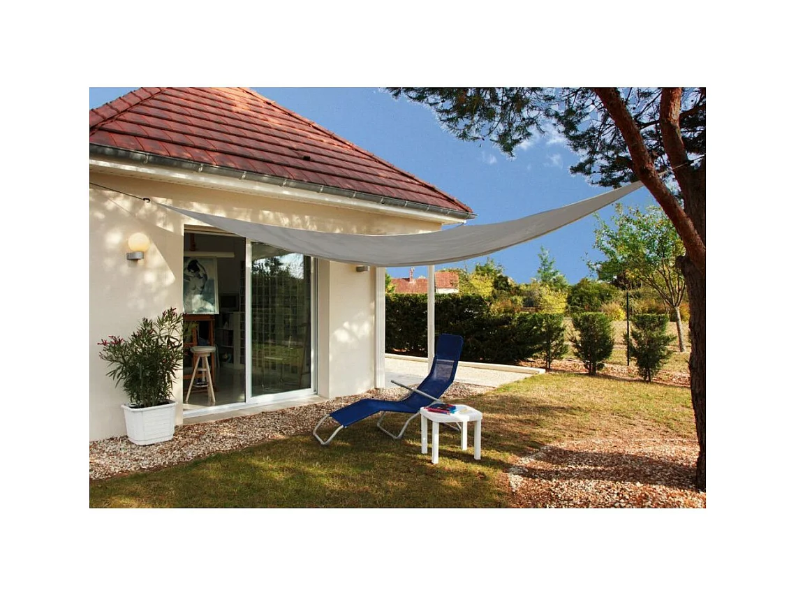 Tela de sombra triangular de 3 metros