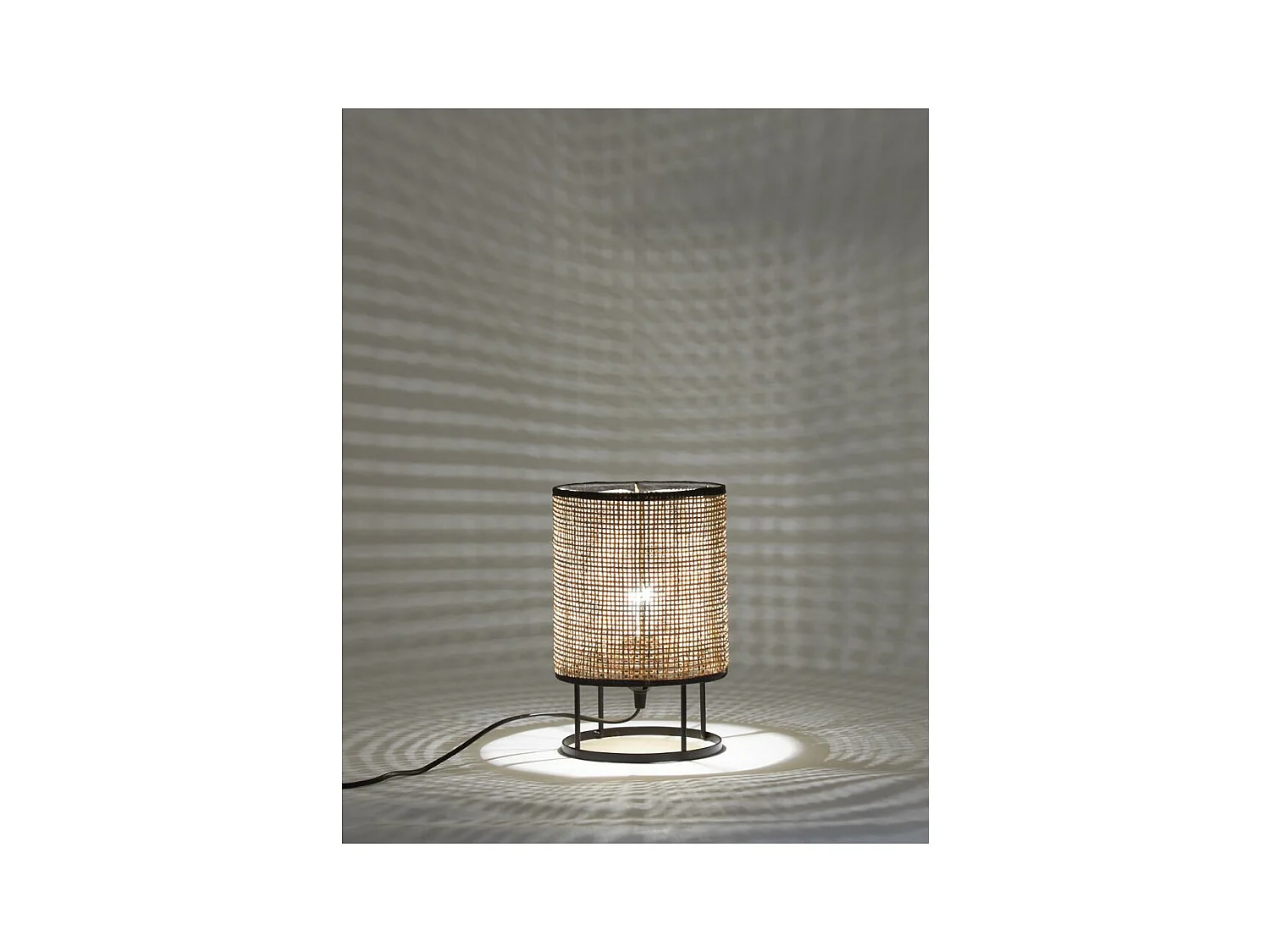 Runde Schreibtischleuchte aus Metall mit Flechtwerk
