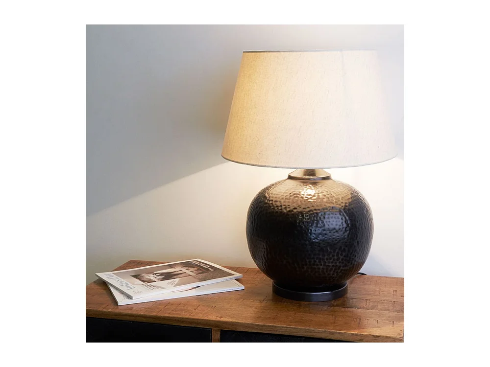 Pied de lampe en métal martelé