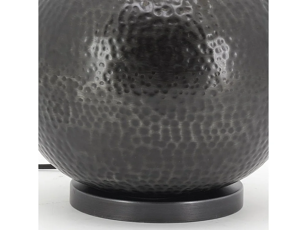 Pied de lampe en métal martelé