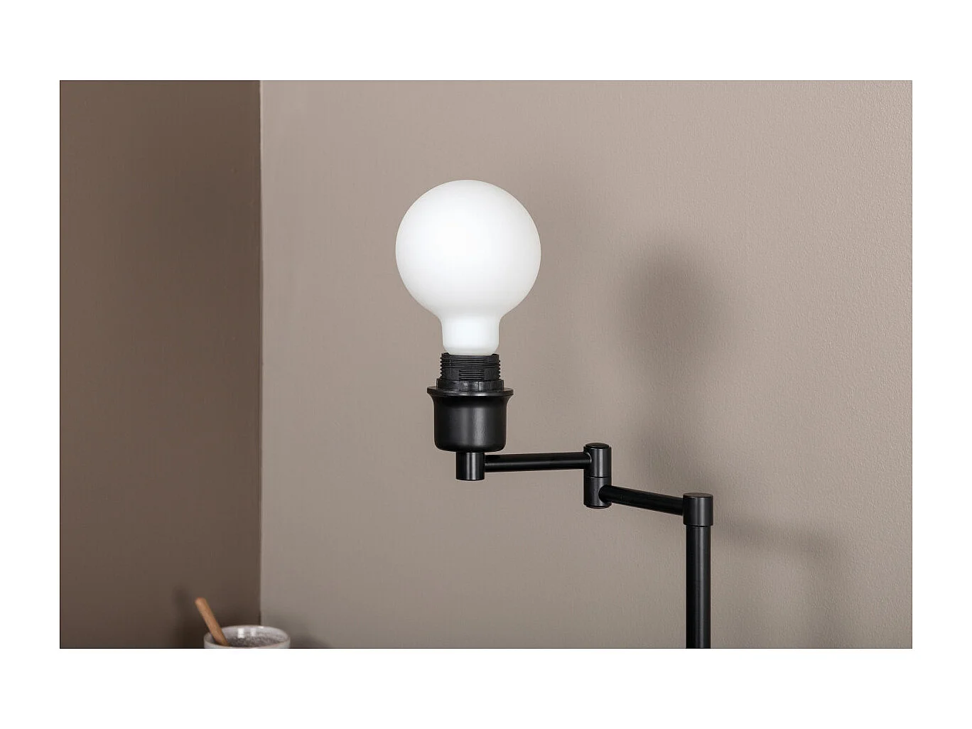 Virro verlichting tafellamp 41x19x41,5cm staal zwart.