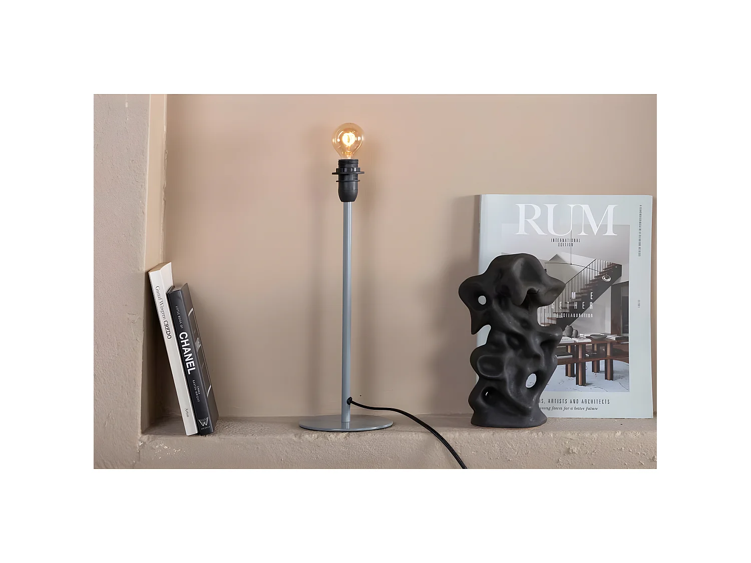 Dasir verlichting tafellamp 12x12x42,4cm  grijs, zwart.